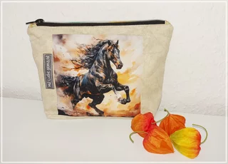 Kosmetiktasche mit Pferdemotiv